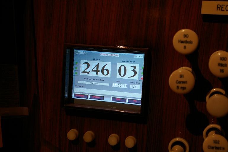 040 - Console.JPG